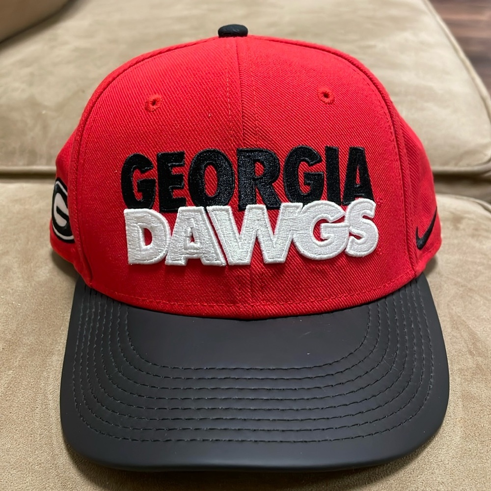 NIKE GA Bulldogs Baseball cap NEW w/o tags